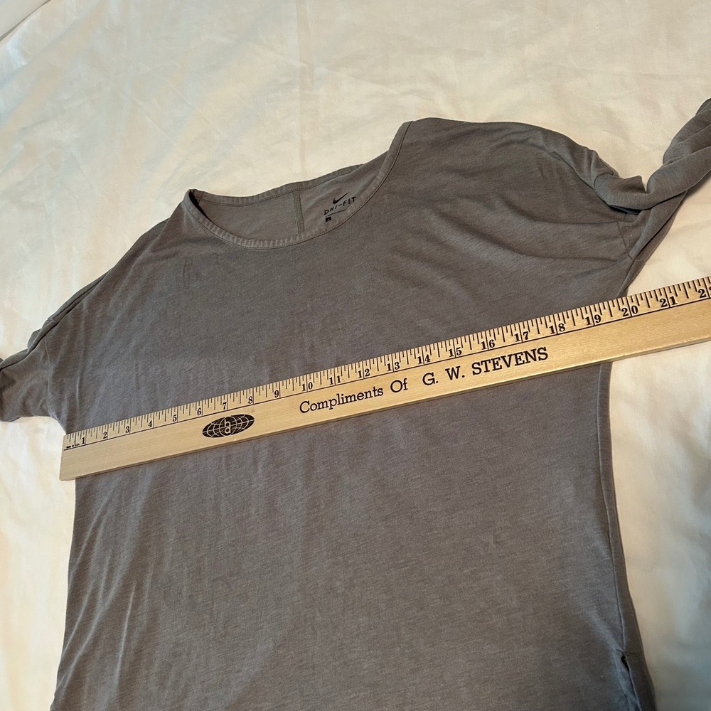 Nike Dri-FIT‎ Long Sleeve Top Women's Small Gray Athletic Training Shirt - Picture 7 of 7